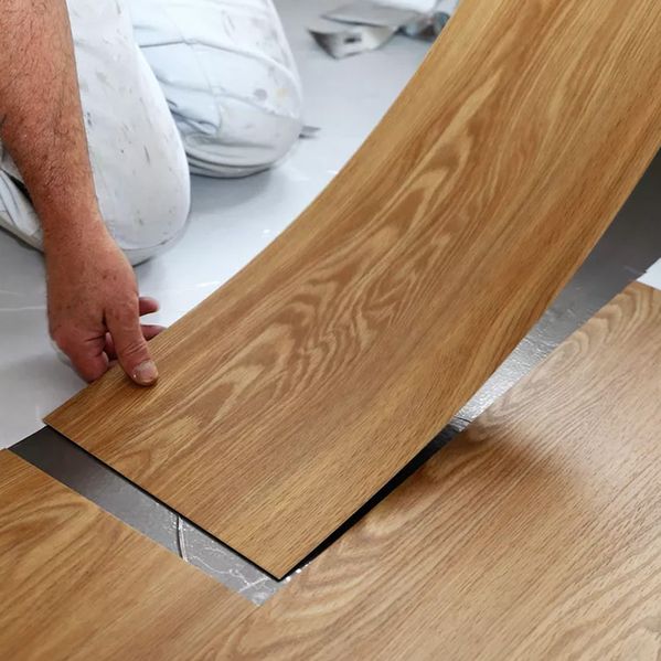 Vinylboden wird verlegt